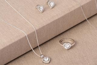 Heart shaped Jewellery Collection